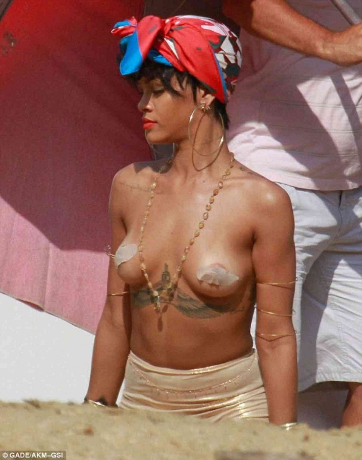 Rhianna Naked Photos