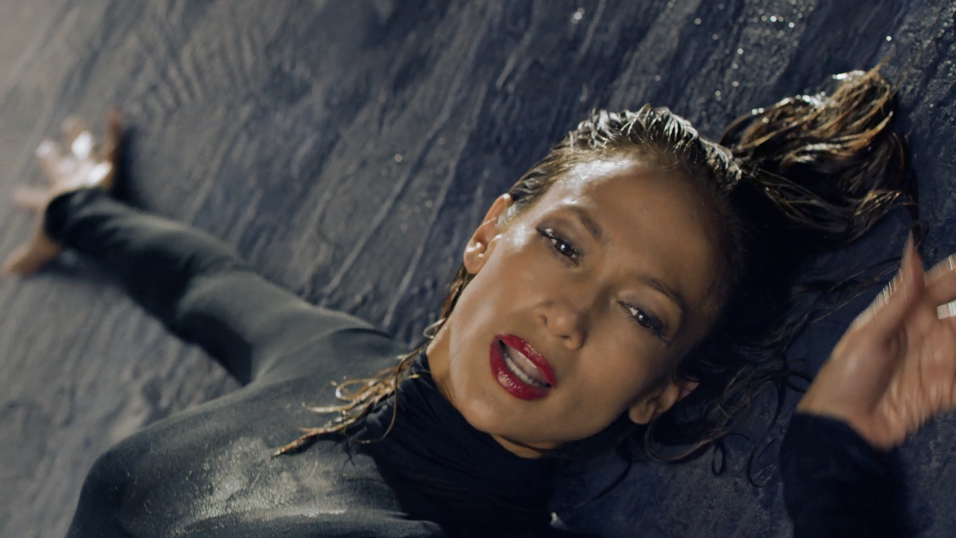 Перевод песни jennifer lopez. Jennifer Lopez - booty ft. Iggy Azalea. Junifr Lopez i Iggy Azalia booty.