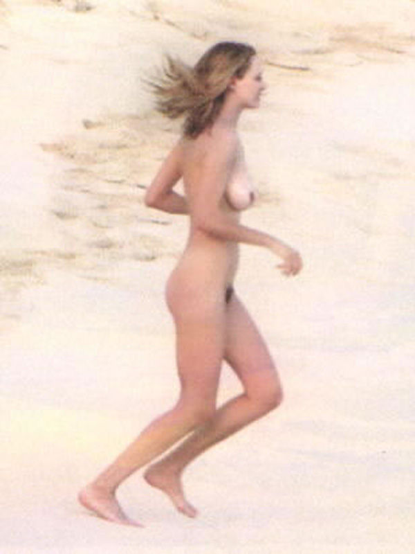 Sex Uma Thurman Foot porn images uma thurman on a nude beach the drunken st...